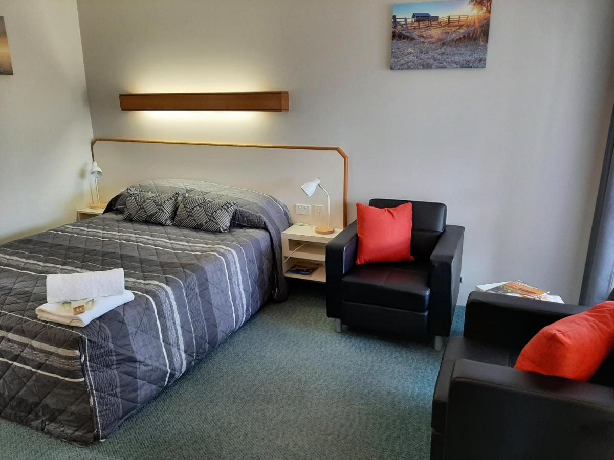 Country Rose Motel Warwick Dış mekan fotoğraf