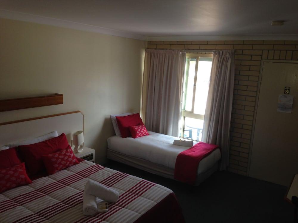Country Rose Motel Warwick Dış mekan fotoğraf