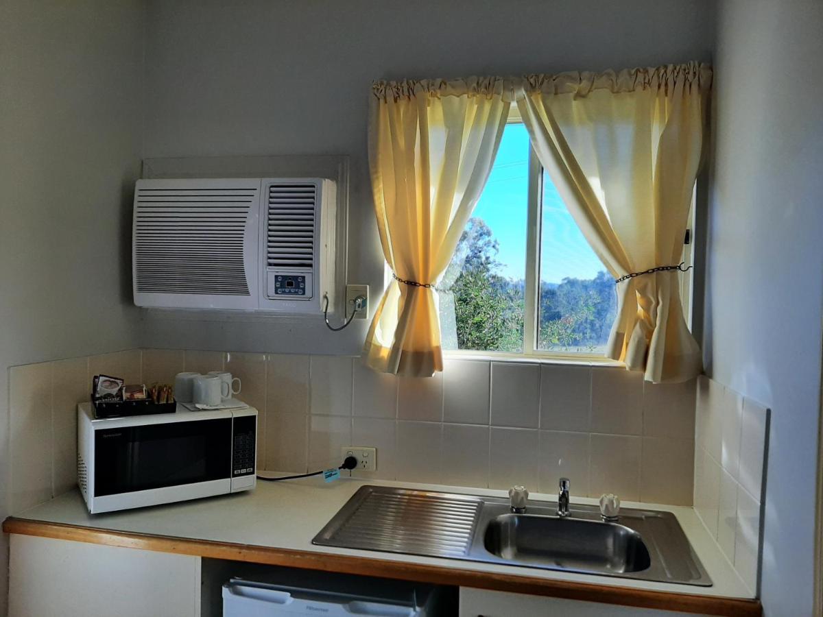 Country Rose Motel Warwick Dış mekan fotoğraf